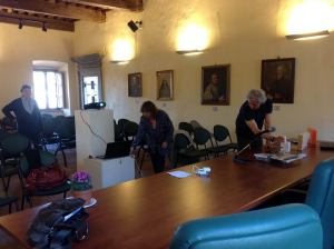 Preparativi incontro di formazione nel Palazzo Nerucci di Castel del Piano